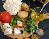 A picture of step 1 of Aloo Gobhi.