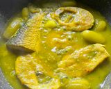 Gambar langkah 4 resipi Ikan Senangin Masak Lemak dengan Belimbing Buluh.