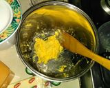 Foto langkah ke 2 dari resep Kukis Keju 3 Bahan (Kue Kering Tanpa Telur Tanpa Mixer).