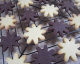 A picture of step 10 of Crispy and Melt-in-your-mouth Almond Cookies.