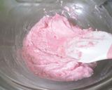 A picture of step 5 of My Original Strawberry Macarons.