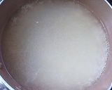 A picture of step 2 of Fluffy Egg-Drop Soup with Boiled Chicken Broth.