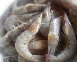 A picture of step 1 of Plah Koong / Thai Shrimps Salad.