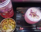 A picture of step 3 of Rose Thandai.