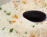 A picture of step 4 of Chinese Egg Fried Rice.