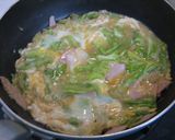 A picture of step 4 of Ham and Egg Rice Bowl with Sweet Cabbage.