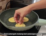 Foto langkah ke 4 dari resep Choco Banana Pancake.