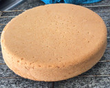 Foto del paso 5 de la receta: Torta de frutillas con crema y dulce de leche