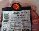 Foto del paso 3 de la receta: Chuletas de lechón con ajos tiernos, verduras y miel