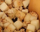 A picture of step 2 of Japanese-Style Daikon Radish Curry.