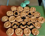 A picture of step 9 of Vickys Halloween Pumpkin Cupcake Display.
