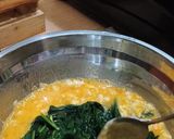 Foto langkah ke 3 dari resep Telur dadar kangkung.