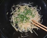 A picture of step 4 of Potato Fermented Krill Stir-Fry.