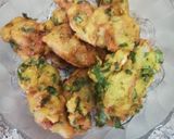 A picture of step 3 of Palak bhajiya.