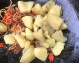 A picture of step 5 of Stir fried potatoes.