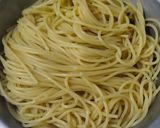Foto langkah ke 2 dari resep Spaghetti Goreng Jawa.