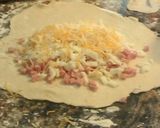 A picture of step 6 of Stuffed Crust Ham and Cheese Pockets.