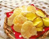 A picture of step 4 of Non-Fried Potato Chips Easy in the Microwave.