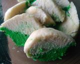 Foto langkah ke 5 dari resep Bolu KuKus Empuk.