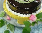 A picture of step 9 of Chocolate Tiaras for Cakes.