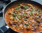 A picture of step 9 of Cauliflower n green peas kolhapuri masala gravy.