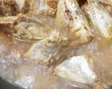 Foto langkah ke 3 dari resep Ikan ayam-ayam cha jahe/ ayam-ayam cha kiosi, ikan tumis jahe.