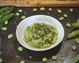Foto del passaggio 11 della ricetta Cavatelli rigati e pesto di baccelli di fave con fave e piselli