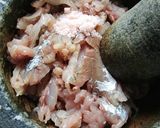 Gambar langkah 1 resipi Tumis Sawi Calong Ikan.