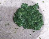 A picture of step 1 of Bathua ki kachori.