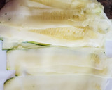 Foto del paso 2 de la receta: Canelones de calabacín rellenos de atún y queso de cabra