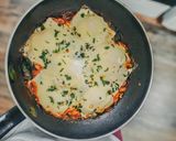 A picture of step 3 of Breakfast: egs with spinach and bacon 🥓.