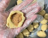 Foto langkah ke 3 dari resep Bola-Bola Ubi Jalar (Isi Gula Merah).