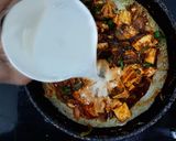 A picture of step 4 of Chilli paneer semi gravy.
