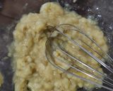 Foto langkah ke 2 dari resep Banana Cheese Bread.