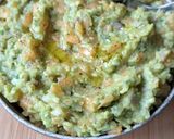 Une image de l'étape 2 de Tartine guacamole au melon et jambon de Bayonne.