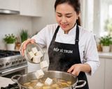 Hình bước làm 2 của món Canh hẹ đậu hủ trắng