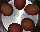 Foto del paso 1 de la receta: Huevos rellenos al horno
