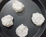 A picture of step 4 of Easy-Microwave cupcakes.