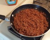 A picture of step 3 of Taco pizza.