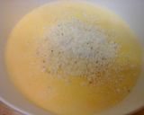 A picture of step 6 of Irmgards Lemon & coconut icecream.