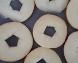 Foto del paso 1 de la receta: Manzana asada en barbacoa con topping de helado y nata