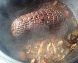 Foto del paso 2 de la receta Redondo de ternera rellena de anacardos y pipas de calabaza con salsa especial