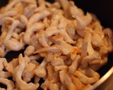 A picture of step 2 of Chicken and Bell Pepper Garlic Soy Sauce Stir-fry.