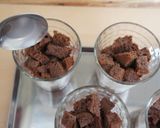 A picture of step 6 of Strawberry Chocolate Verrine.
