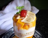 A picture of step 6 of Mango banana overnight oats.