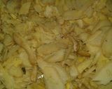 A picture of step 2 of Homemade ginger powder.