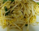 รูปขั้นตอนการทำที่ 2 ของ ถั่วงอกผัดไข่