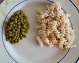 A picture of step 9 of Taisen's chicken fettuccine alfredo.
