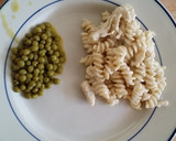 A picture of step 9 of Taisen's chicken fettuccine alfredo.