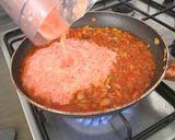 A picture of step 5 of Shakshuka.